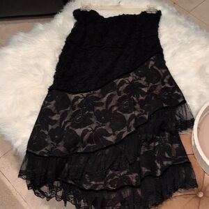 Hazel Elegant Black Floral Midi Skirt